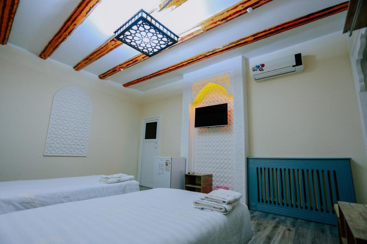 Bukhara House Hotel Bagian luar foto