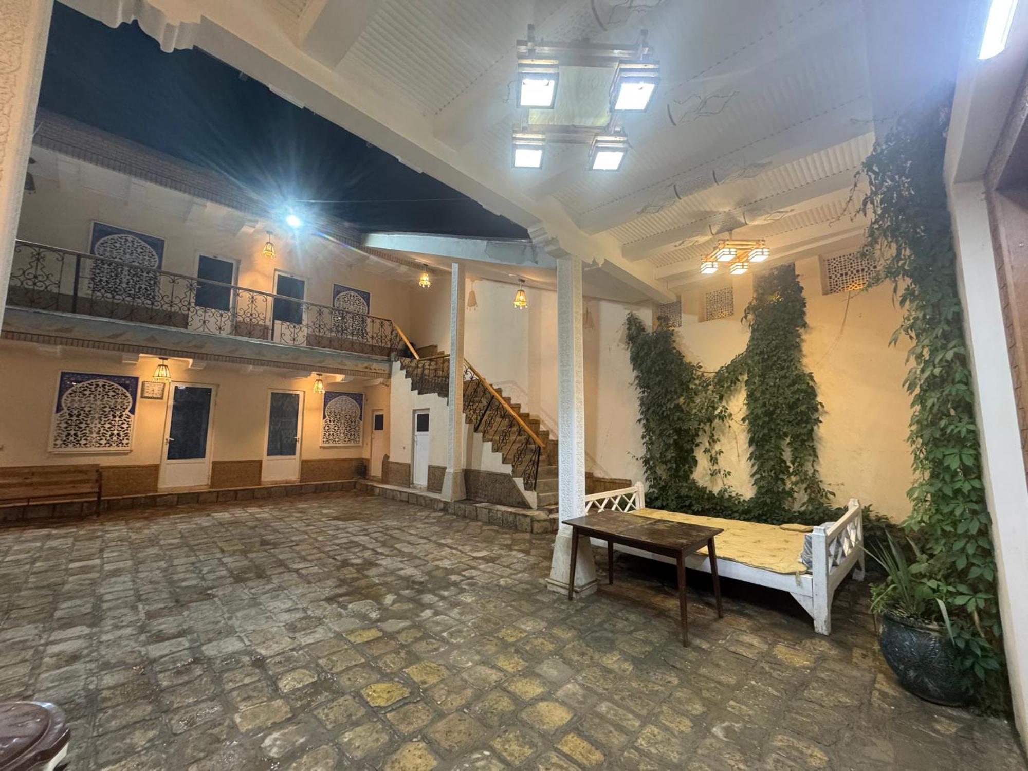 Bukhara House Hotel Bagian luar foto